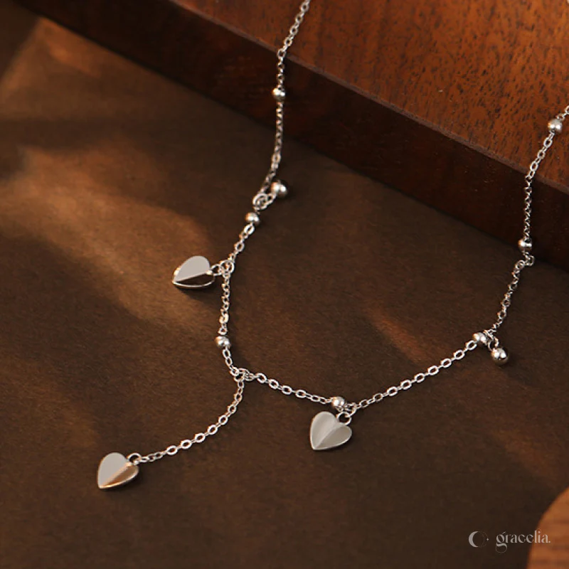 Delicate Amour Secret Anklet: Minimalist Charm with Maximum Impact - Second Image